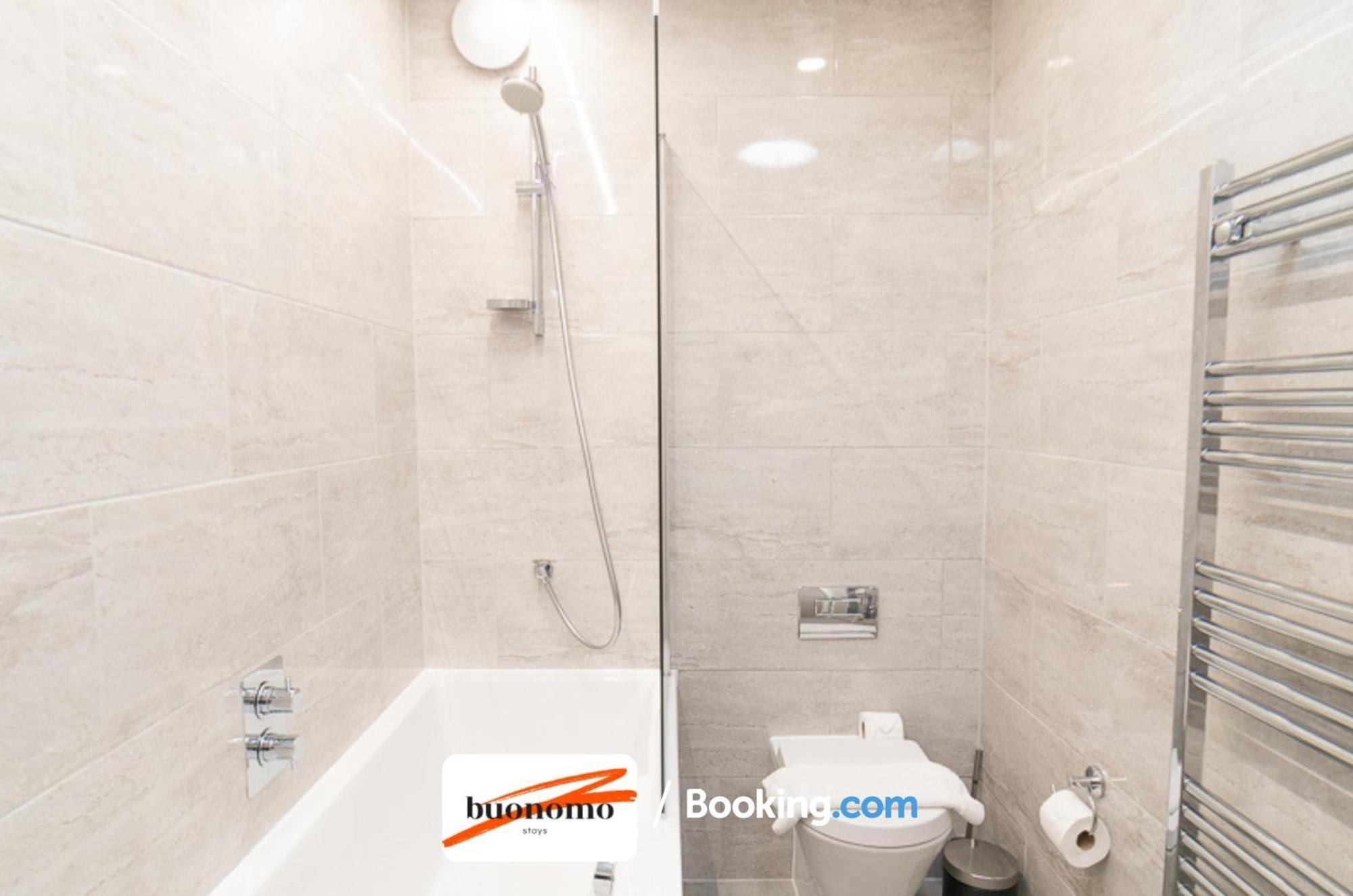 Two Bedroom Apartment At Buonomo Stays Short Lets & Serviced Accommodation Londres Exterior foto
